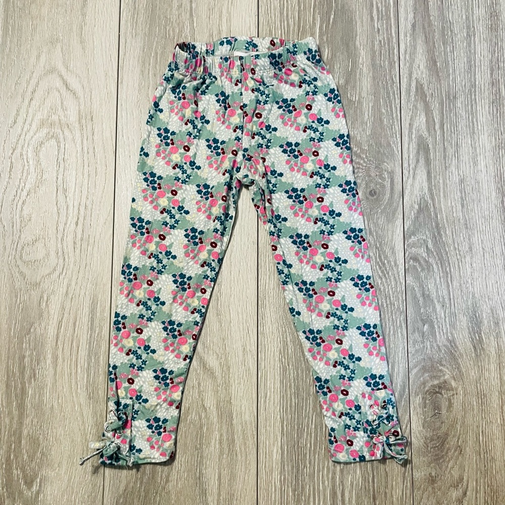 Size 5 young hearts leggings